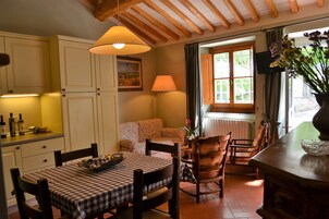 公寓, 2 间卧室 | 客房内用餐