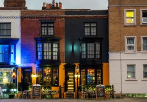 숙박 시설 정면