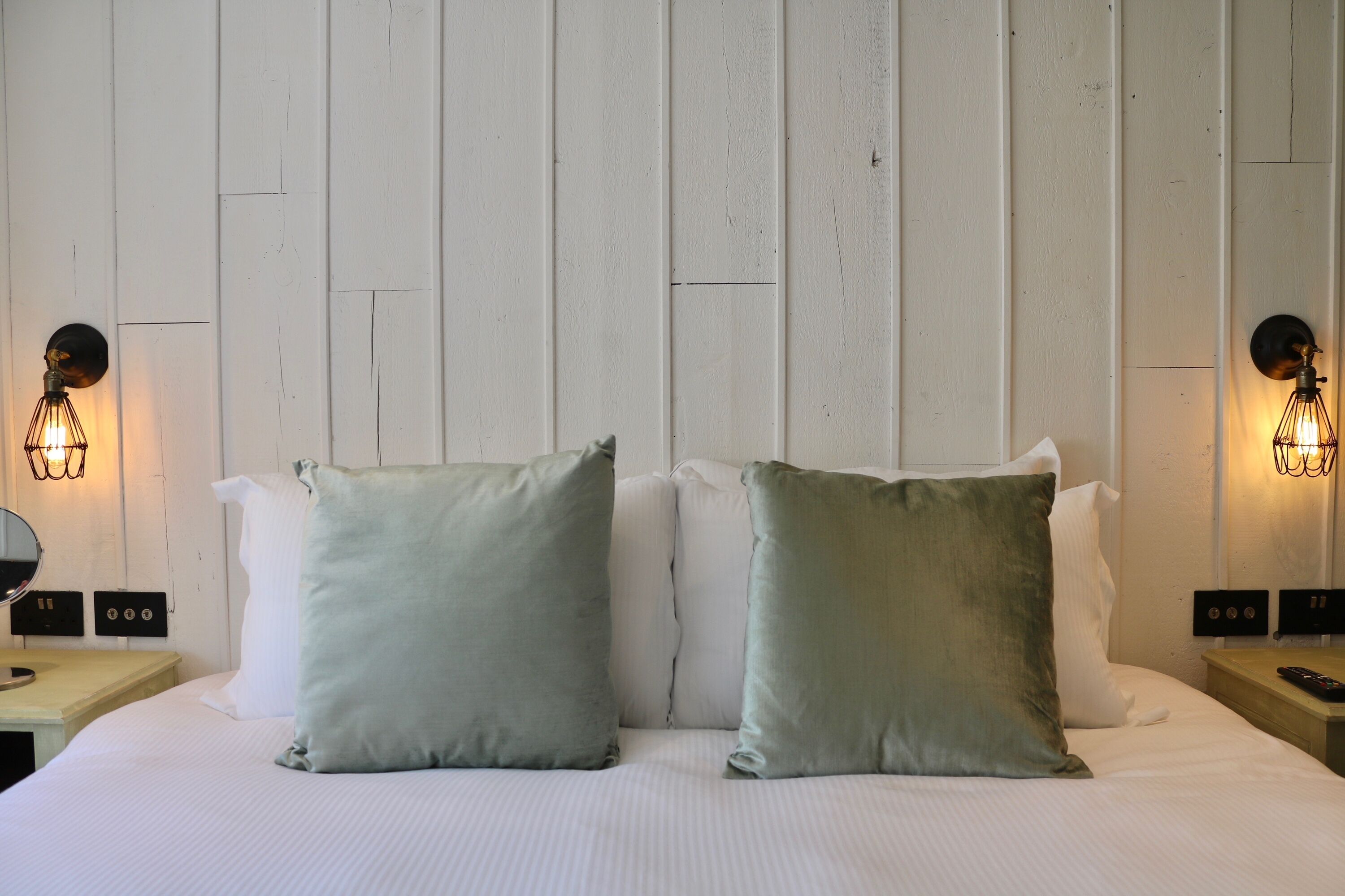 奢华双人房, 1 张特  大床, 无烟房 | 1 多间卧室、客房内保险箱、遮光窗帘、熨斗/熨板