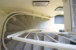 1 bedroom, desk, blackout curtains, iron/ironing board - Boardinghouse Nordpark (Moenchengladbach)