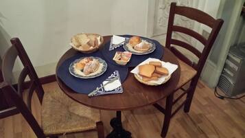 Café da manhã continental grátis todos os dias