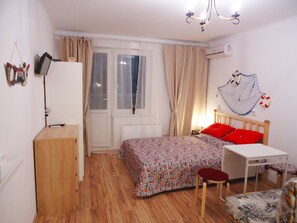 Studio, Sea View | Blackout curtains, iron/ironing board, free WiFi, bed sheets - Apartments on Prospekt Dzerzhinskogo 238 (Novorossijsk)