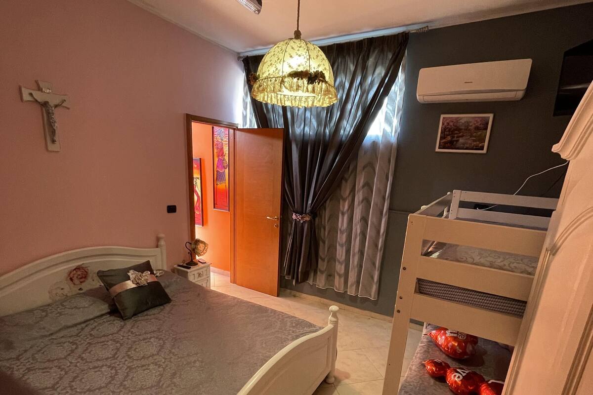 Estúdio | Frigobar, escrivaninha, Wi-Fi de cortesia, roupa de cama