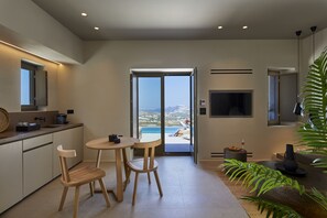 Aria, Superior Suite with Private Pool | Wohnbereich