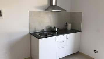 KĂŒhlschrank, Kochgeschirr/Geschirr/Besteck