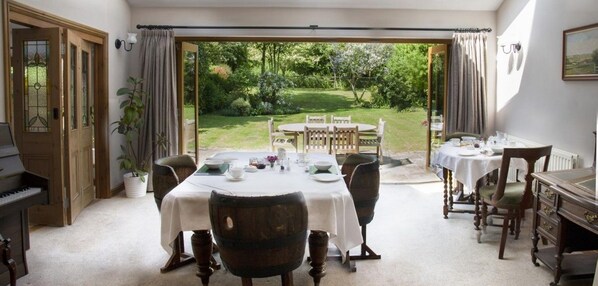 Desayuno completo incluido todos los días