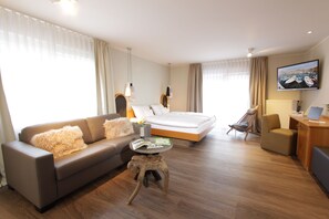 Literie de qualité supérieure, coffres-forts dans les chambres, bureau