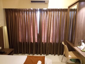 Deluxe-værelse med dobbeltseng eller 2 enkeltsenge | Pengeskab på værelset, gratis Wi-Fi, sengetøj