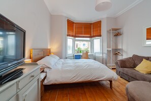 Comfort Apartment, 2 Bedrooms | 2 bedrooms, iron/ironing board, free WiFi, bed sheets - Apartment With Garden Maida Hill (London)
