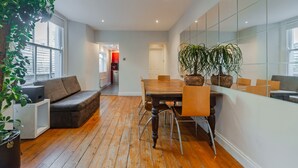 Comfort Apartment, 2 Bedrooms | Living area