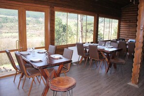 Restaurant - Mengen Cam Pinari Doga Evleri & Restaurant (Mengen)