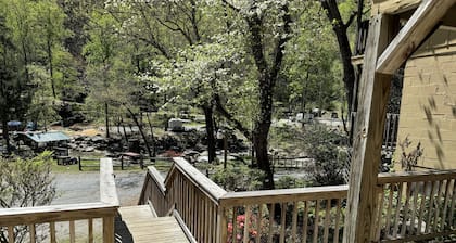 Evening Shade River Lodge and Cabins