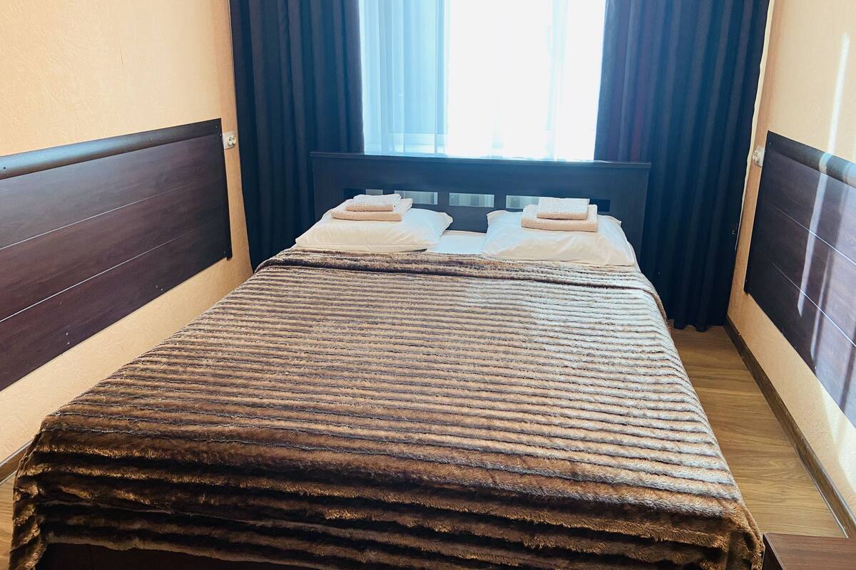 1 bedroom, in-room safe, iron/ironing board, free WiFi