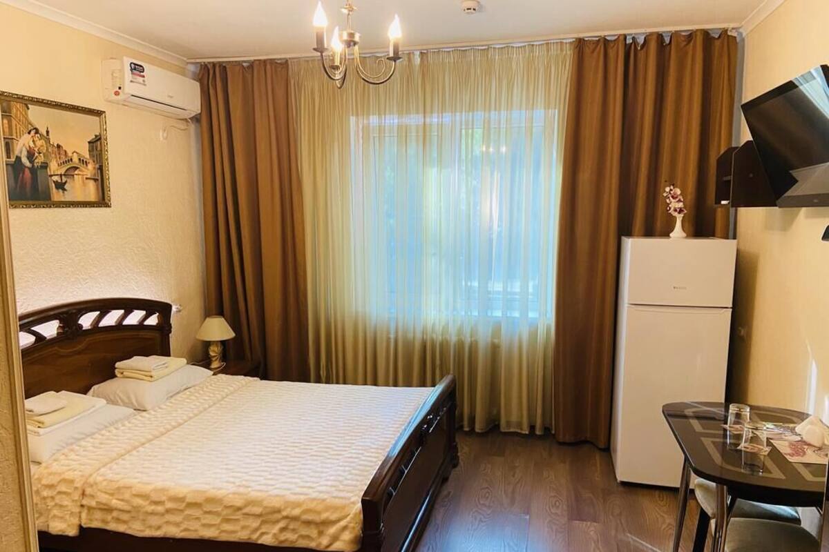 1 bedroom, in-room safe, iron/ironing board, free WiFi