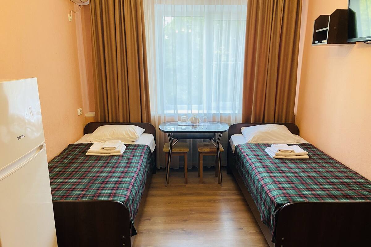 1 bedroom, in-room safe, iron/ironing board, free WiFi
