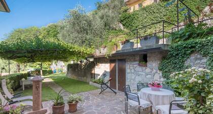 On the shores of Lake Garda â Apartment Corte Faliva