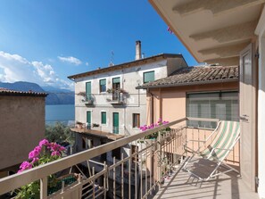 Property grounds - On the shores of Lake Garda – Apartment Corte Faliva (Brenzone sul Garda)