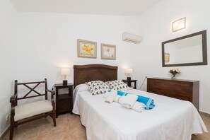 3 多间卧室、免费 WiFi、床单