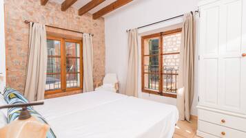 3 chambres, fer et planche à repasser, Wi-Fi gratuit, draps fournis