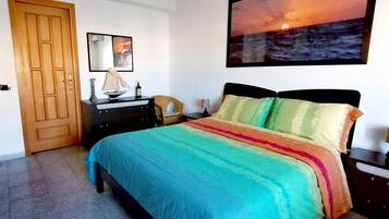 Schallisolierte Zimmer, kostenlose Babybetten, Zustellbetten