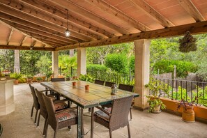 Outdoor dining - Rural idyll with pool - Villa Ca na Rossa (Campanet)