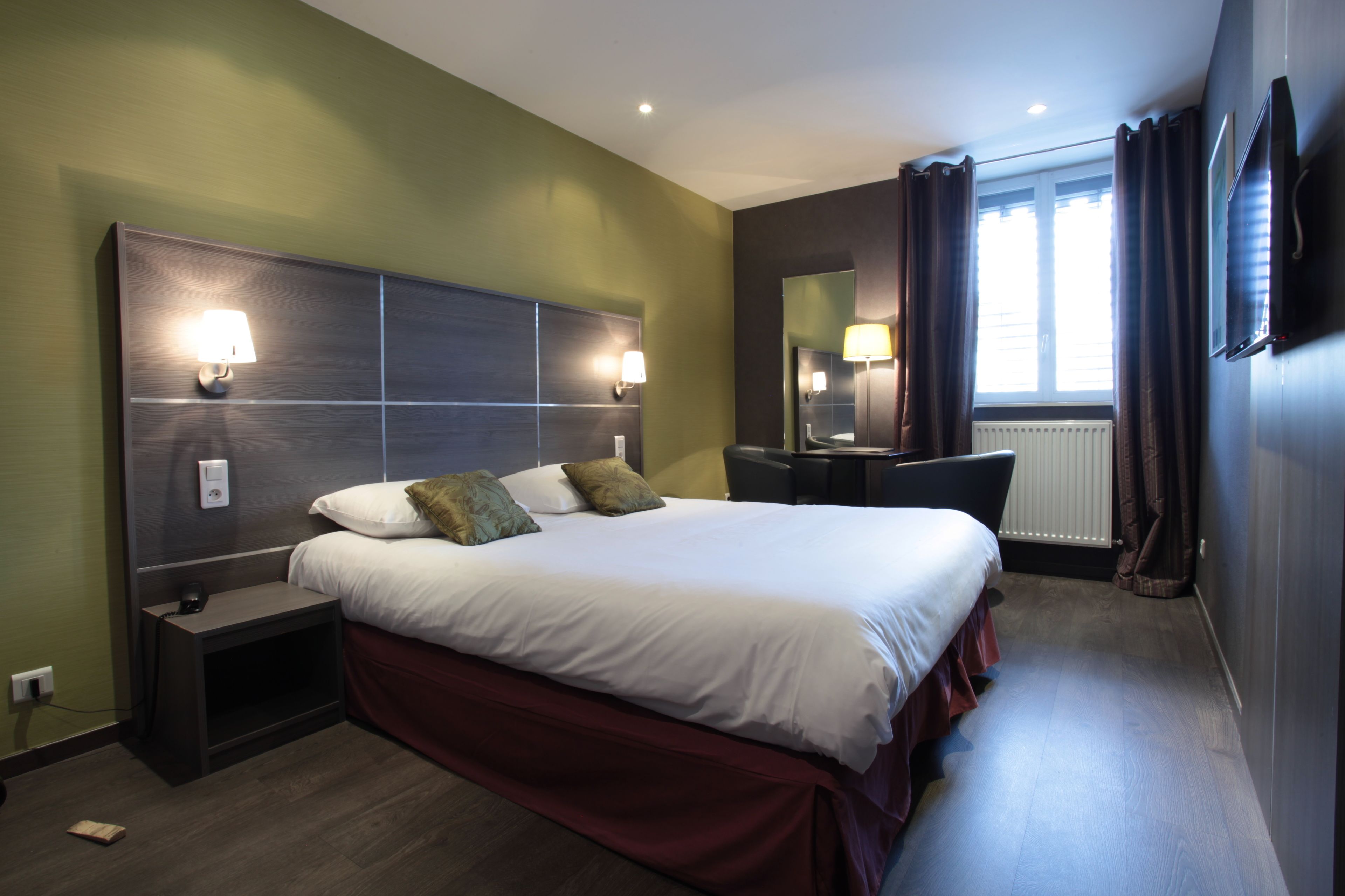 superior double room | individually decorated, individually furnished, desk, soundproofing