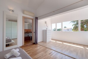 5 chambres, fer et planche à repasser, Wi-Fi gratuit, draps fournis