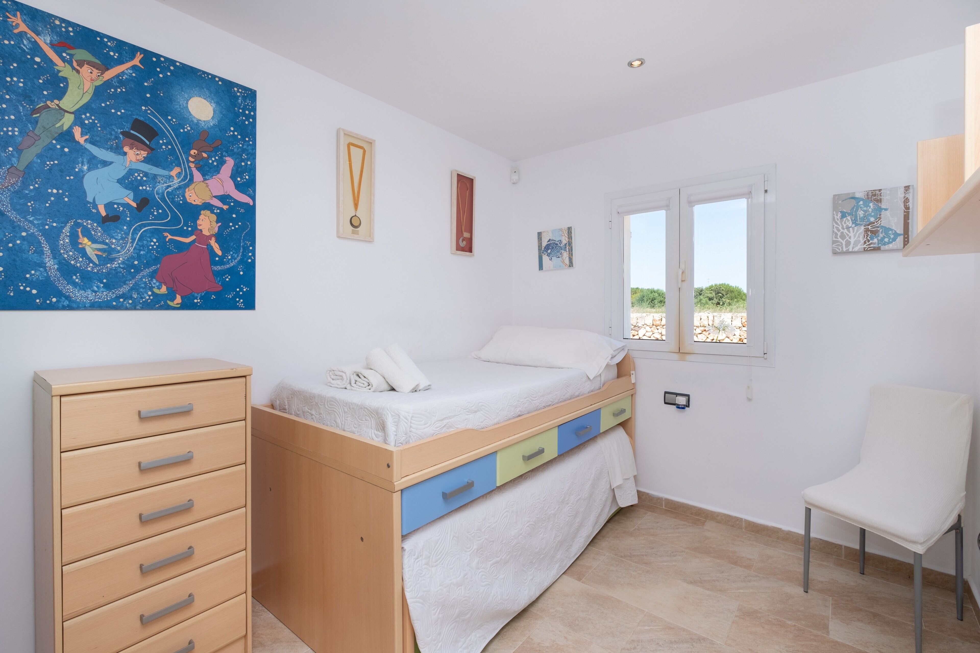 5 bedrooms, iron/ironing board, free WiFi, bed sheets