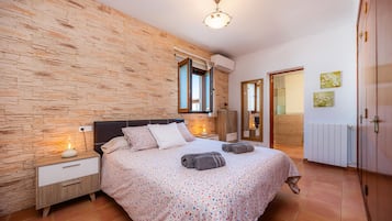 4 chambres, fer et planche Ă repasser, Wi-Fi gratuit, draps fournis