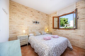 4 Schlafzimmer, Bügeleisen/Bügelbrett, kostenloses WLAN, Bettwäsche