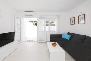 TV - Modern villa with pool - Villa Aday & Ixeia (Menorca)