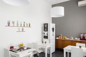 매일 뷔페 무료 아침 식사 포함