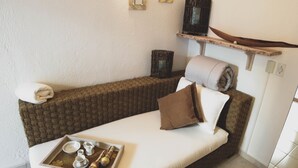 Quadruple Room, Multiple Beds, Non Smoking | Blackout curtains, cots/infant beds, free WiFi, individually decorated - Villa Rosa Dominicus (San Rafael del Yuma)