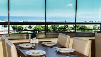 Breakfast, lunch, dinner served; Turkish cuisine