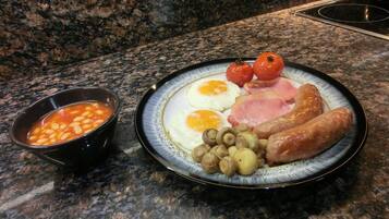 The Annexe | Private kitchen | Fridge, microwave, oven, coffee/tea maker