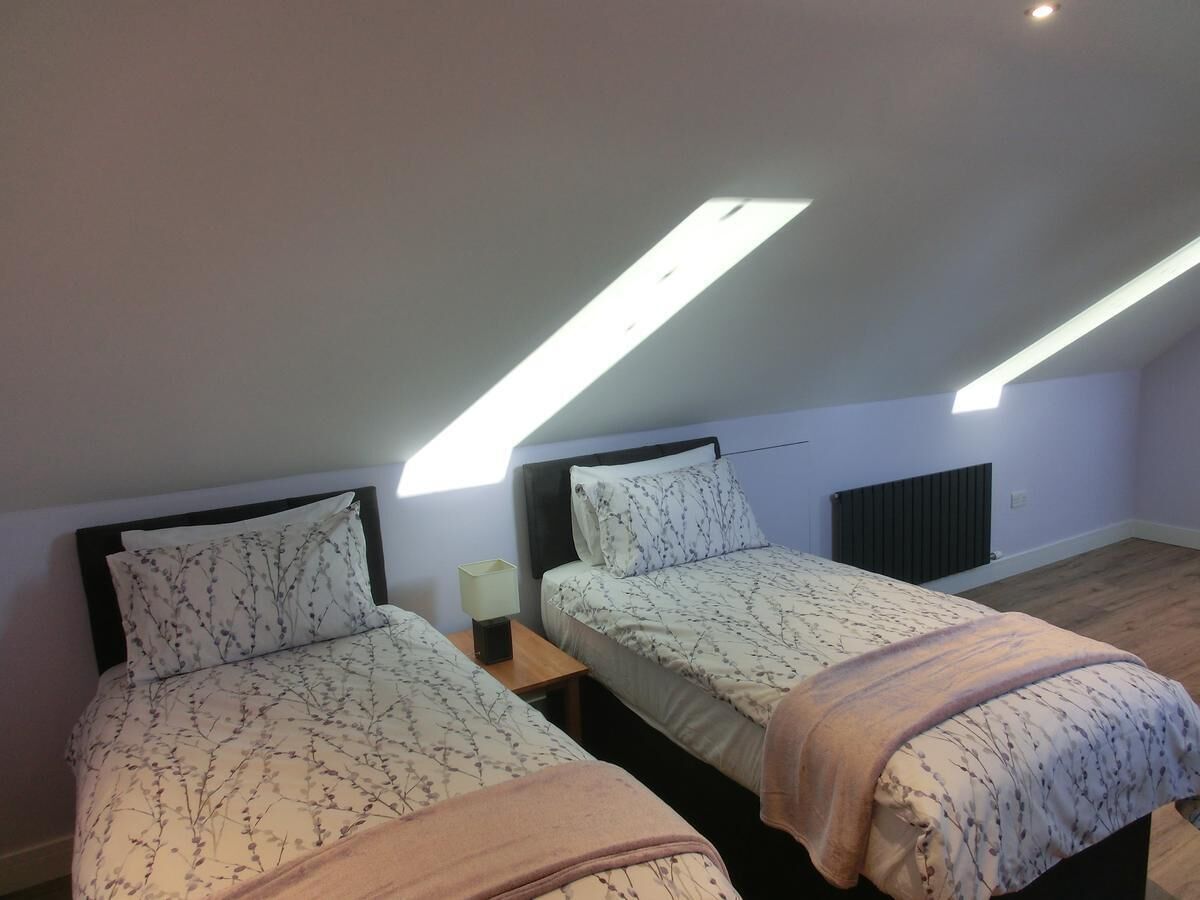 the annexe | soundproofing, iron/ironing board, free wifi, bed sheets