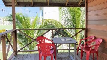 Cottage, 1 Queen Bed, Non Smoking | Terrace/patio
