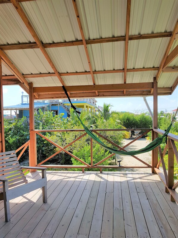 Cottage, 1 Queen Bed, Non Smoking | Terrace/patio