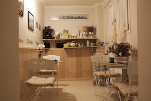 Free daily local cuisine breakfast - Palazzo 900 (Brindisi)