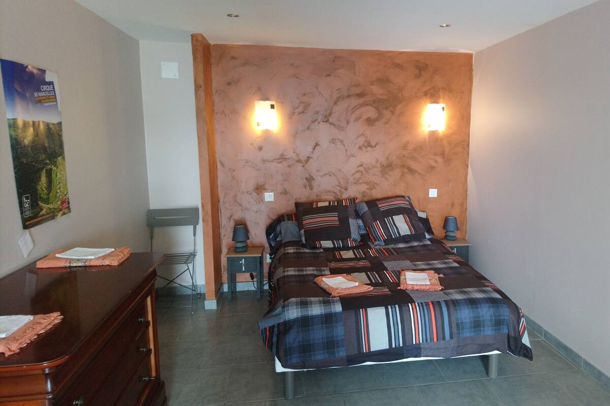 Suite, Mountain View, Garden Area (Le Jardinet)