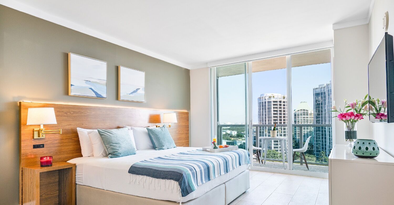 Deluxe Studio Suite, Kitchenette, Partial Ocean View1708.02 | Egyptian cotton sheets, premium bedding, down comforters, minibar