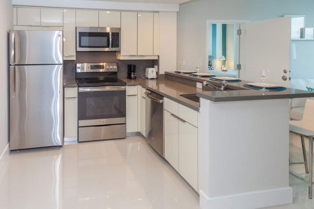 Espresso maker, electric kettle, highchair, blender