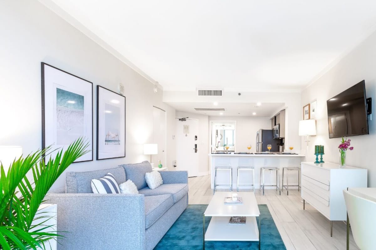 Deluxe Studio Suite, Kitchenette, Ocean View1606.02 | Living area | 50-inch Smart TV with digital channels, TV