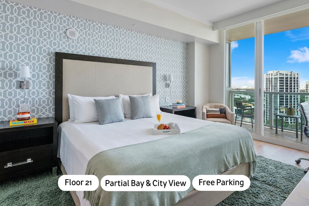 Comfort Double Room, 1 King Bed, Balcony, Partial Ocean View2105.01 | 1 bedroom, Egyptian cotton sheets, premium bedding, down comforters