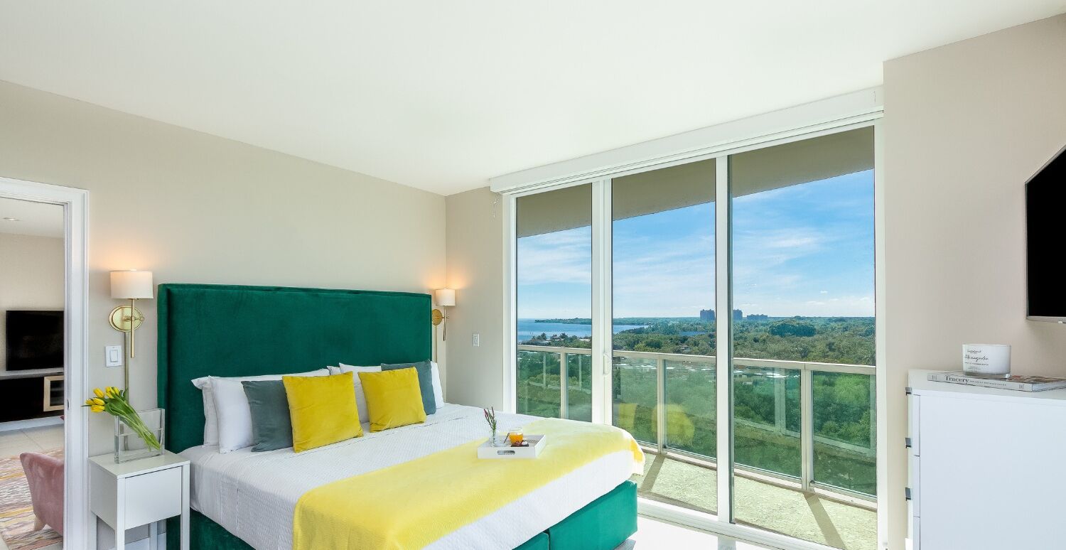 Egyptian cotton sheets, premium bedding, down comforters, minibar