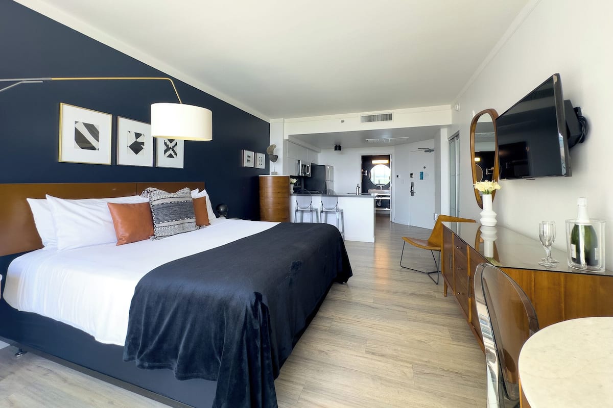 Deluxe Studio Suite, Kitchenette, Ocean View0904.02 | 1 bedroom, Egyptian cotton sheets, premium bedding, down comforters