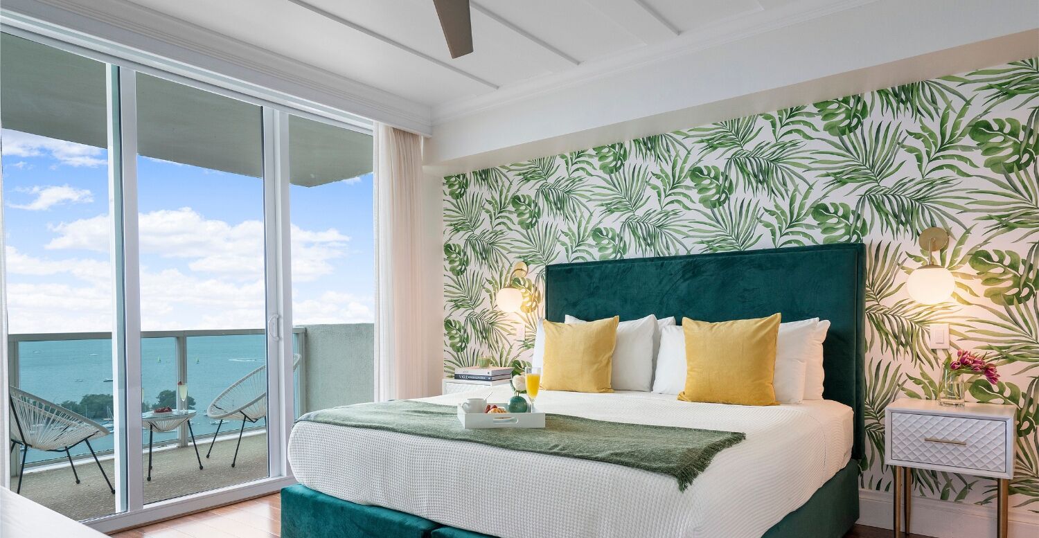 Deluxe Apartment, 1 King Bed with Sofa bed, Balcony, Ocean View1701.02 | Egyptian cotton sheets, premium bedding, down comforters, minibar