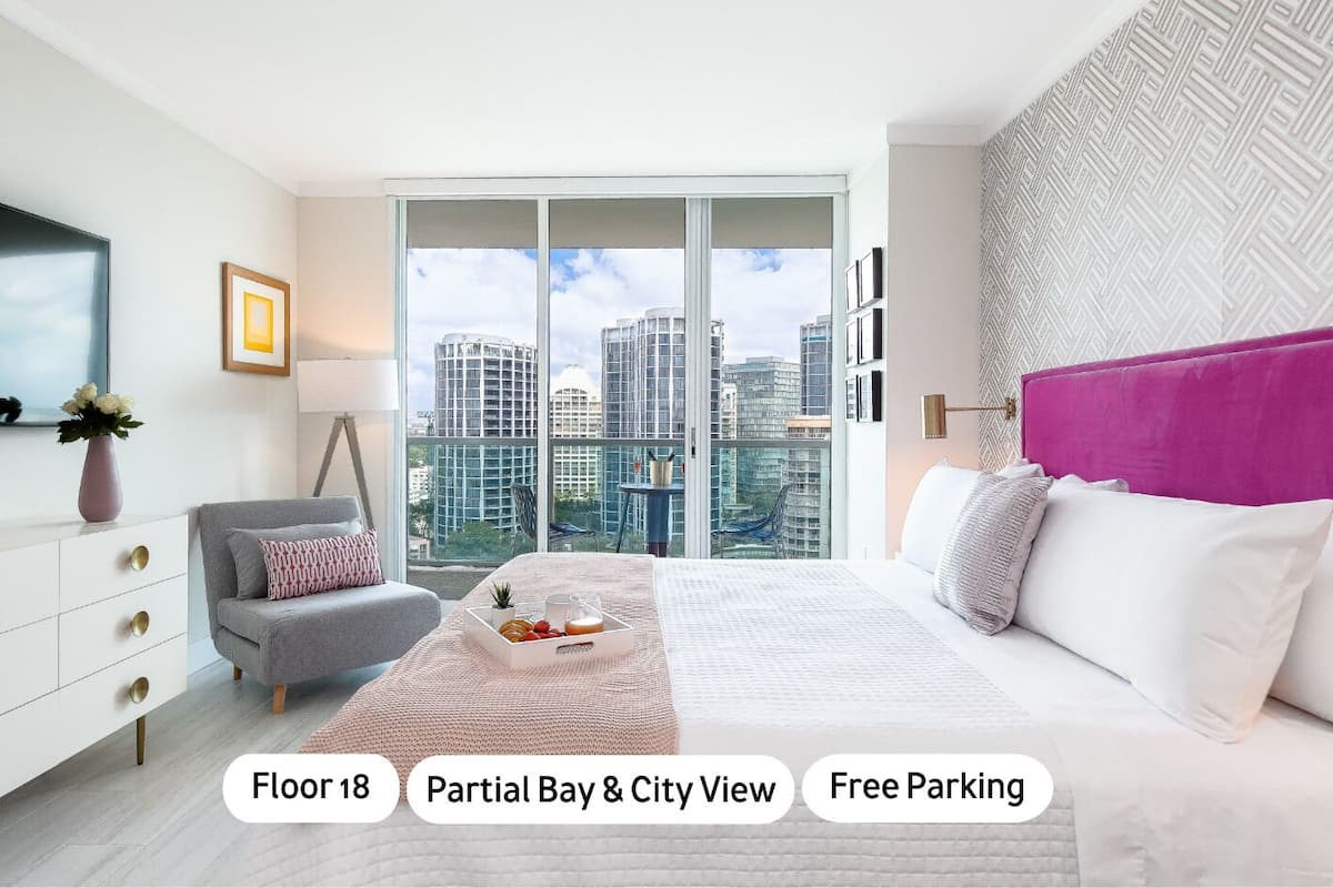 Deluxe Studio Suite, Kitchen, Ocean View1808.02 | 1 bedroom, Egyptian cotton sheets, premium bedding, down comforters