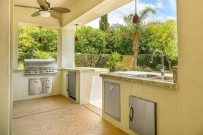 Terrace/patio - 'Villa Blanca' Desert getaway w/ 6 bedrooms! (Indio)