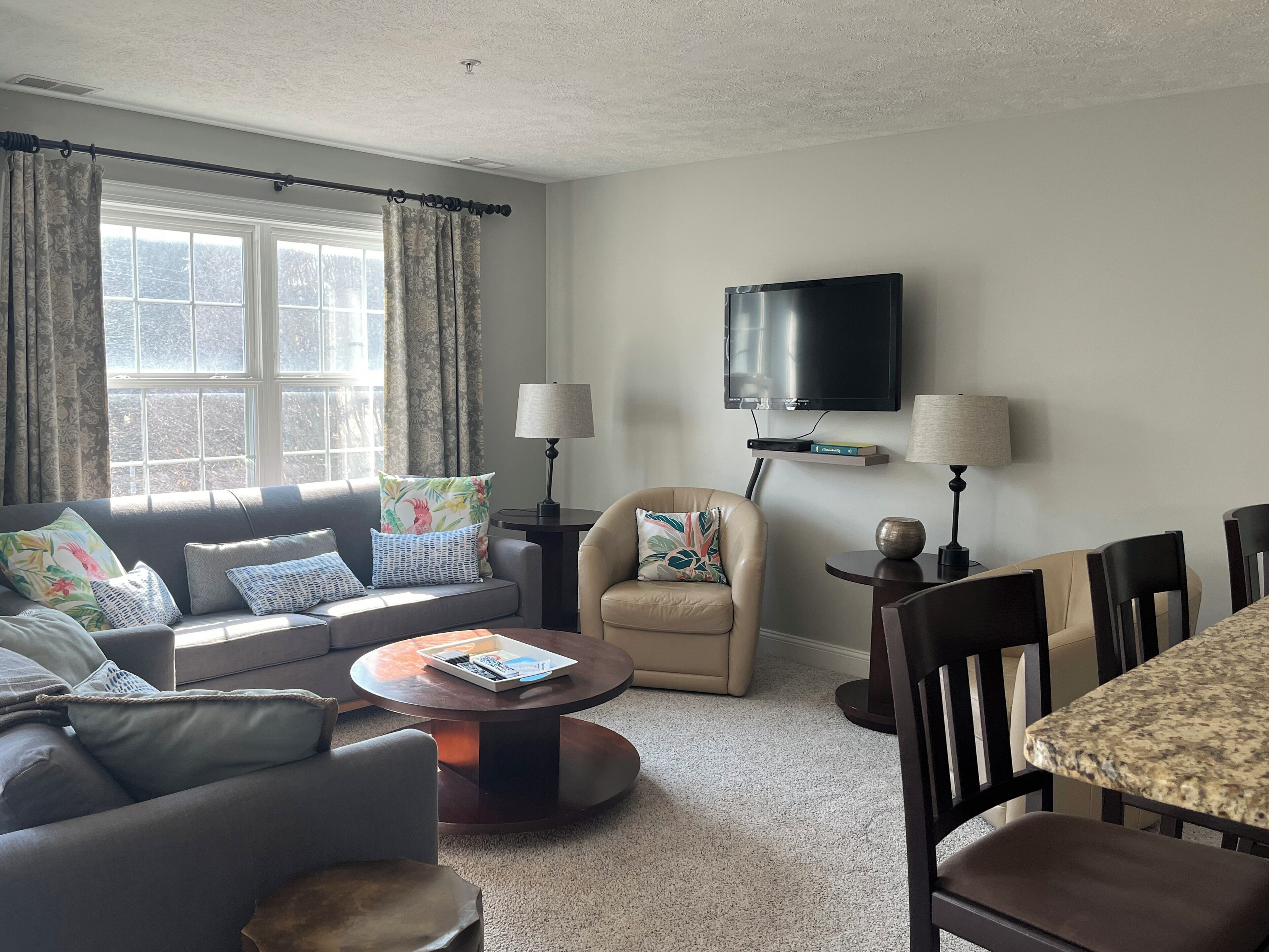 Downtown Traverse City Condo With Balcony. Walk To Everything. A/c. - Traverse City, MI